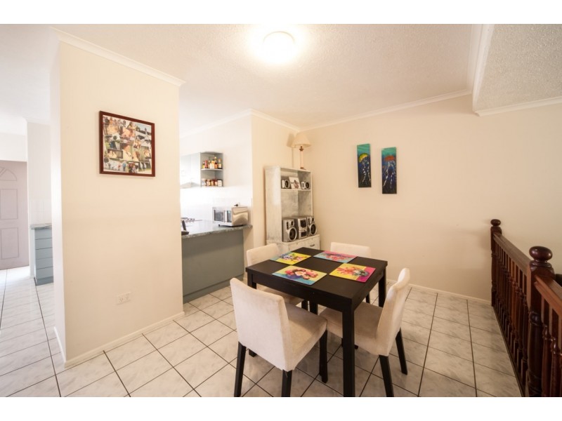 1c/10 Island Drive, Cannonvale QLD 4802