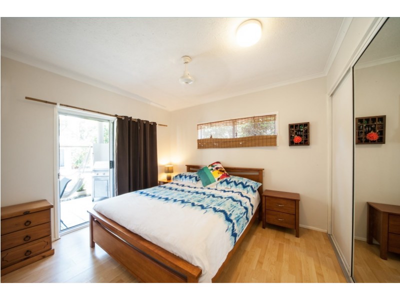 1c/10 Island Drive, Cannonvale QLD 4802