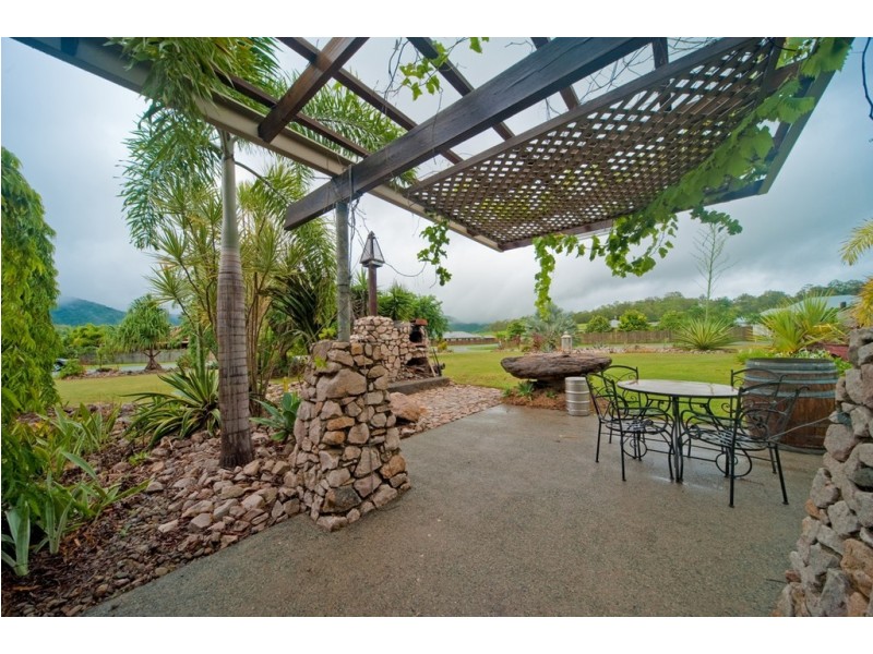 80 Galbraith Park Drive, Cannonvale QLD 4802