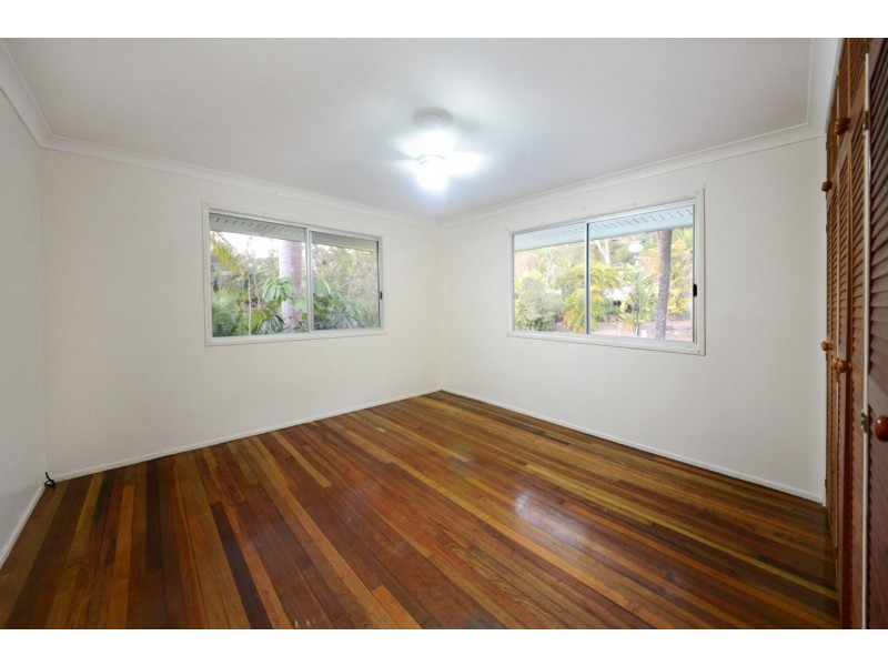 16 Iluka Street, Cannonvale QLD 4802