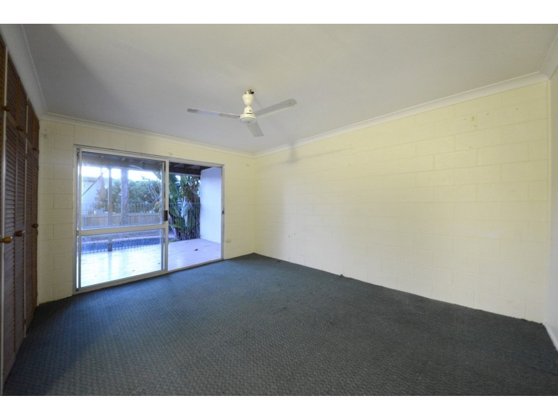 16 Iluka Street, Cannonvale QLD 4802