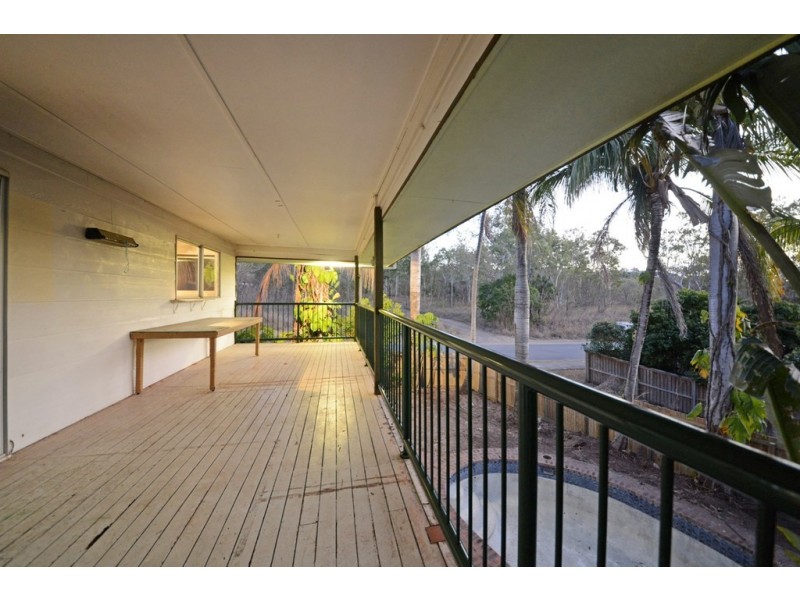16 Iluka Street, Cannonvale QLD 4802
