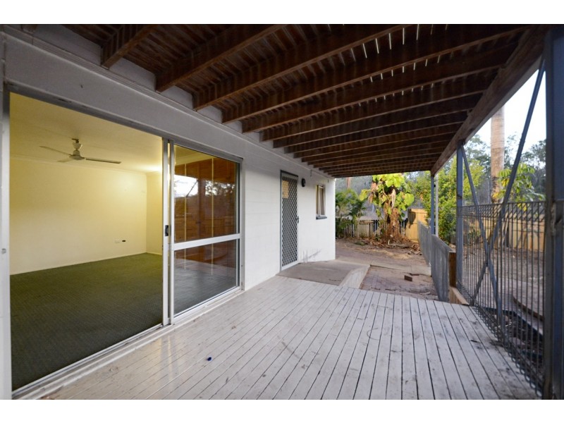 16 Iluka Street, Cannonvale QLD 4802