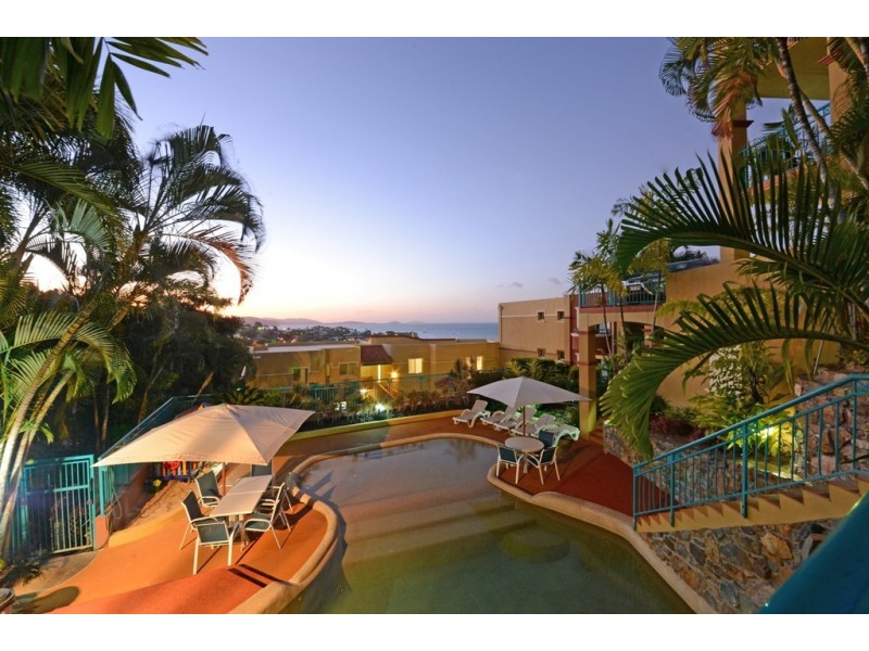 8/10 Golden Orchid Drive, Airlie Beach QLD 4802
