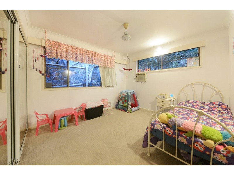 7 Country Road, Cannonvale QLD 4802