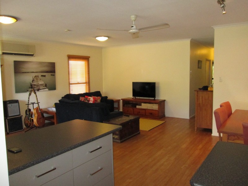 2/5 Lamond Street, Airlie Beach QLD 4802