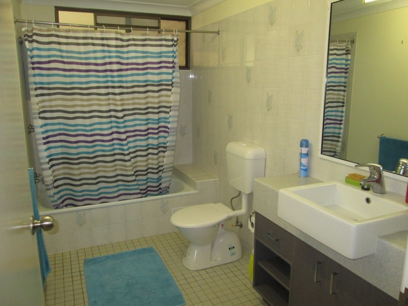 2/5 Lamond Street, Airlie Beach QLD 4802