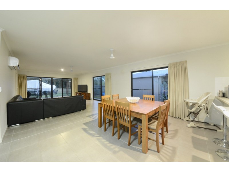 88 Abell Road, Cannonvale QLD 4802