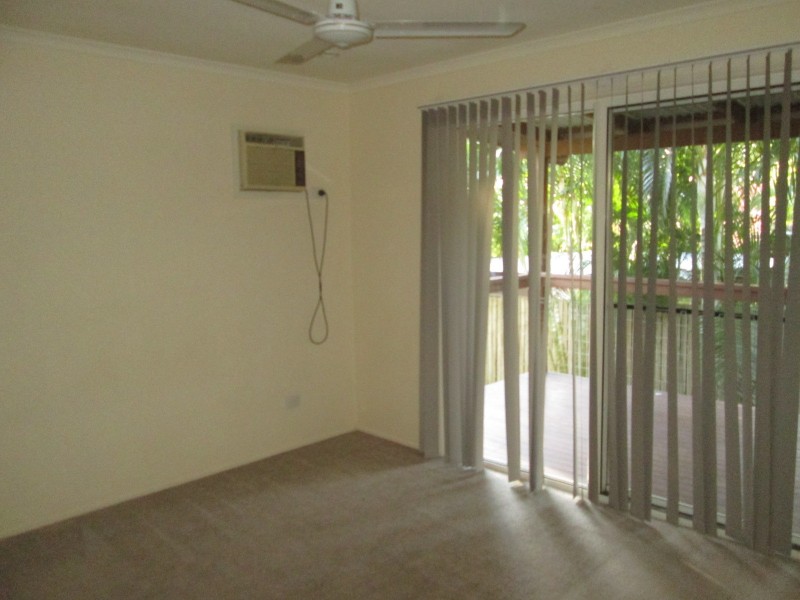 14 Iluka Street, Cannonvale QLD 4802