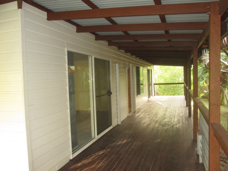 14 Iluka Street, Cannonvale QLD 4802