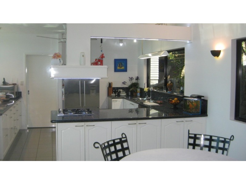 6 Neerim Crescent, Shute Harbour QLD 4802