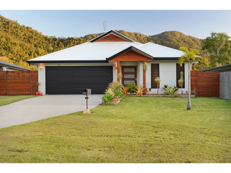 22 Twin Creek Court, Cannonvale QLD 4802
