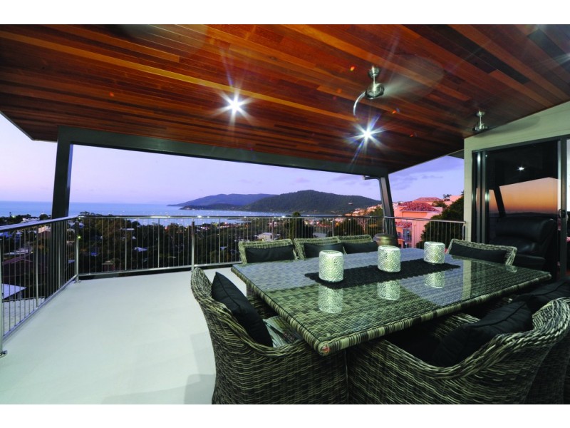 15 Kara Crescent, Airlie Beach QLD 4802