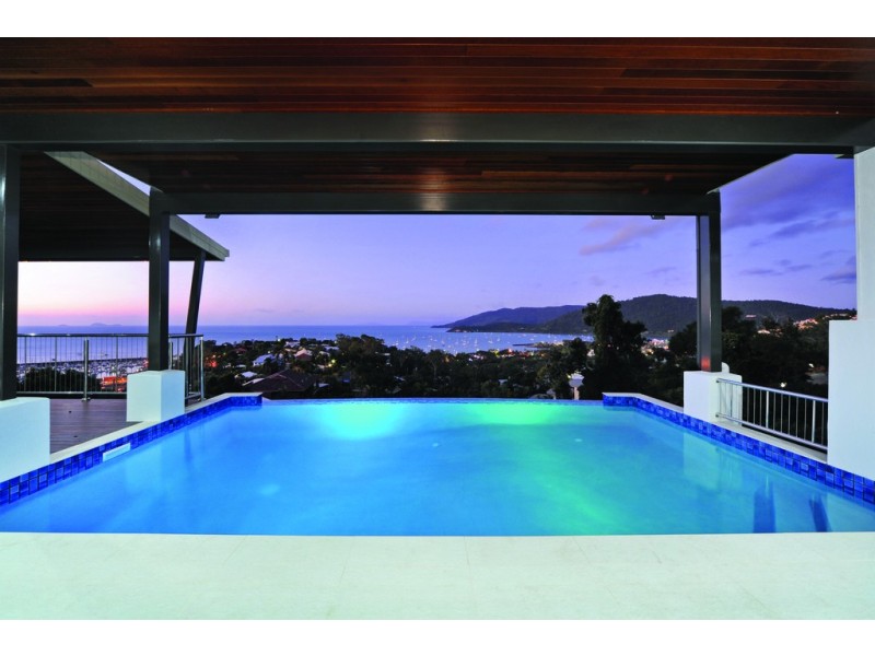 15 Kara Crescent, Airlie Beach QLD 4802