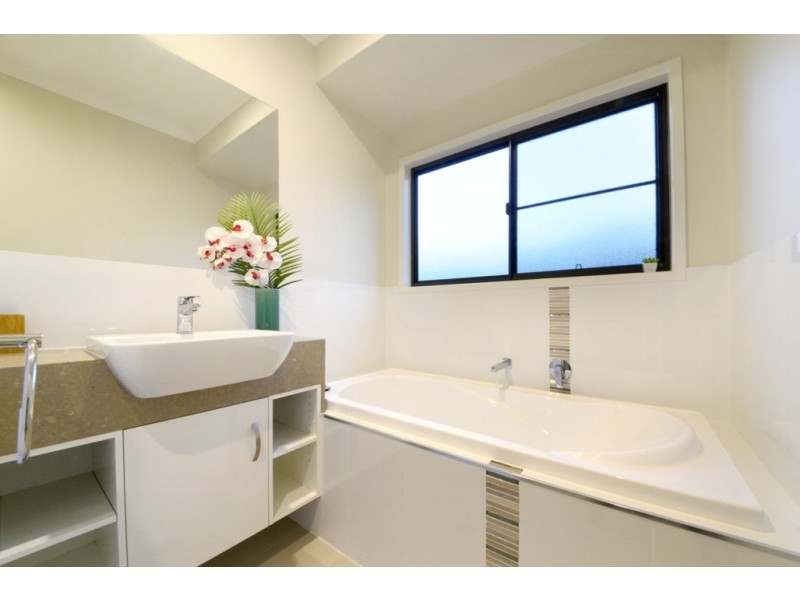 2 Laguna Court, Airlie Beach QLD 4802