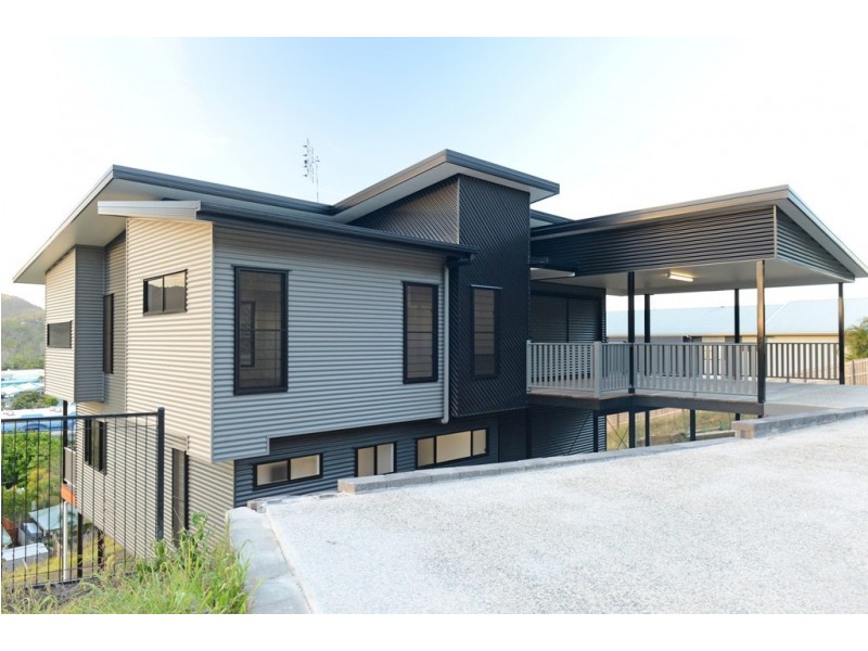 24 Whitehaven Crescent, Cannonvale QLD 4802