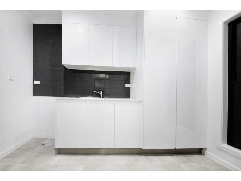24 Whitehaven Crescent, Cannonvale QLD 4802