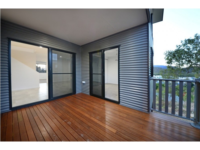24 Whitehaven Crescent, Cannonvale QLD 4802