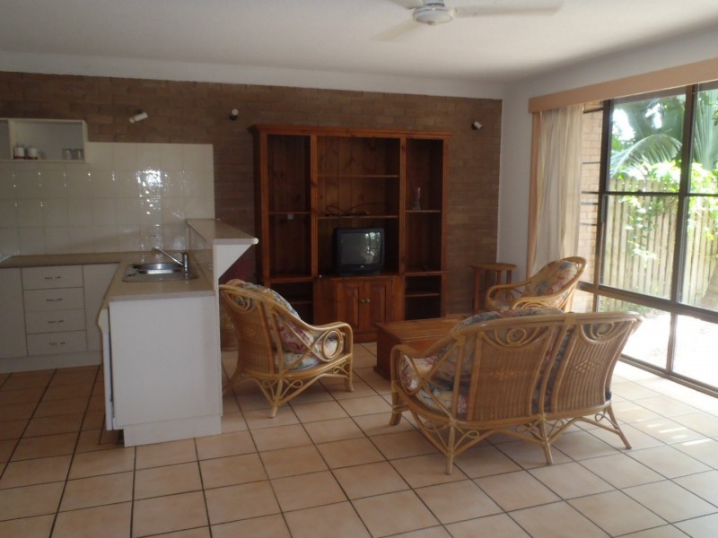 1/2 Lewis Street, Airlie Beach QLD 4802