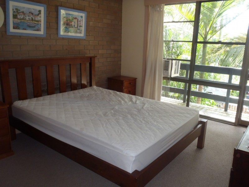 1/2 Lewis Street, Airlie Beach QLD 4802