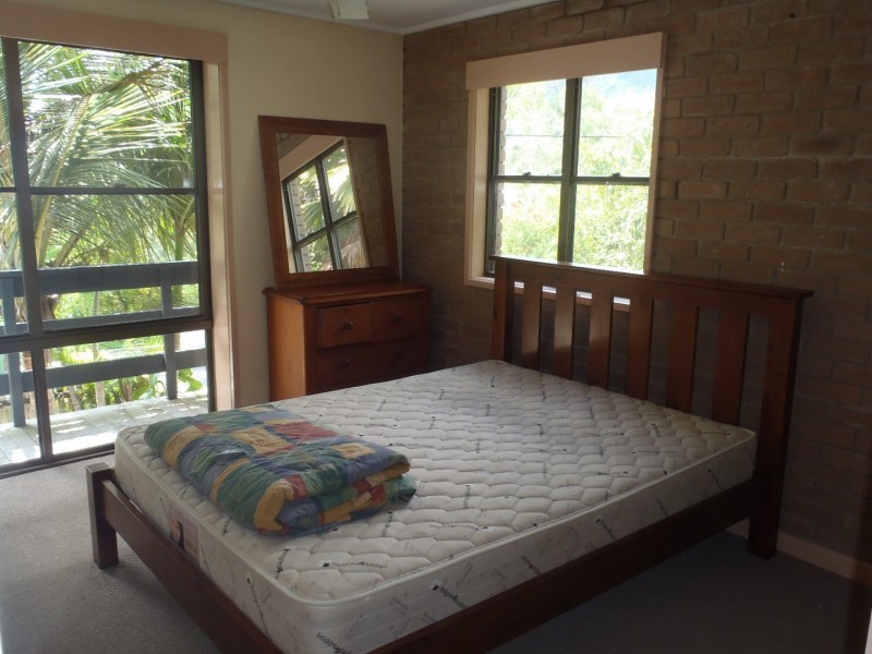 1/2 Lewis Street, Airlie Beach QLD 4802