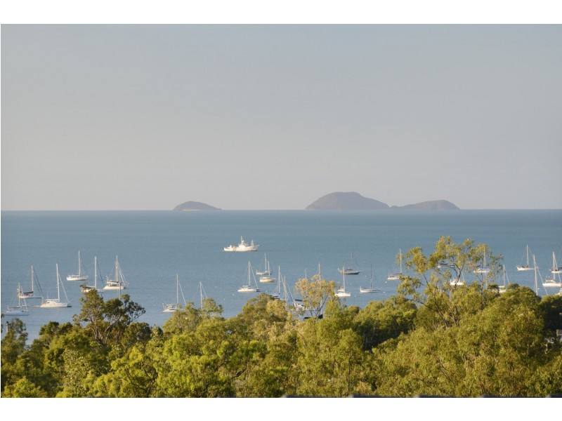 6/12 Eshelby Drive, Cannonvale QLD 4802