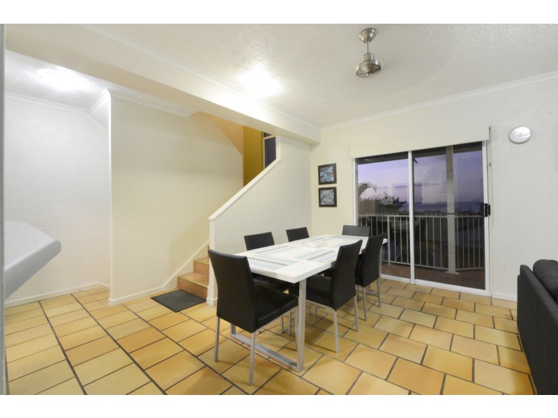 6/12 Eshelby Drive, Cannonvale QLD 4802