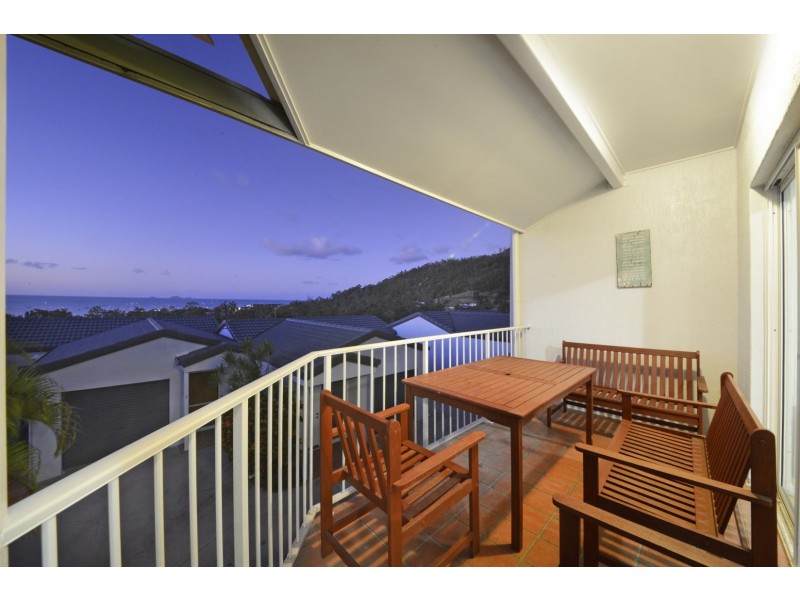 6/12 Eshelby Drive, Cannonvale QLD 4802