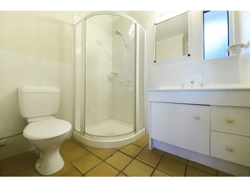 6/12 Eshelby Drive, Cannonvale QLD 4802