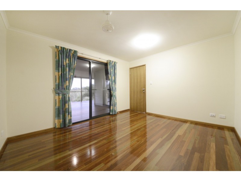 9 Country Road, Cannonvale QLD 4802