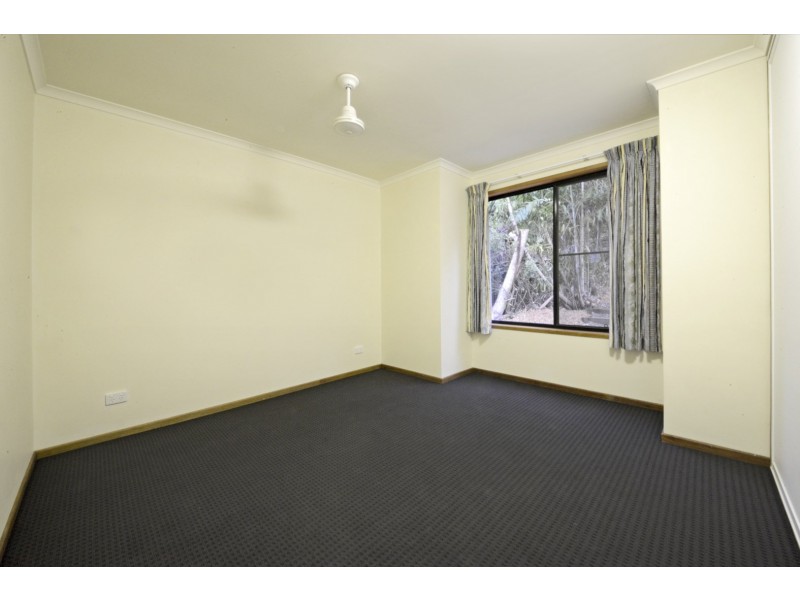 9 Country Road, Cannonvale QLD 4802