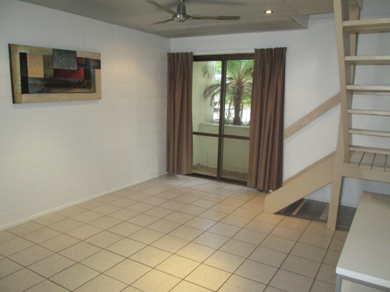 2/4 Border Drive, Cannonvale QLD 4802