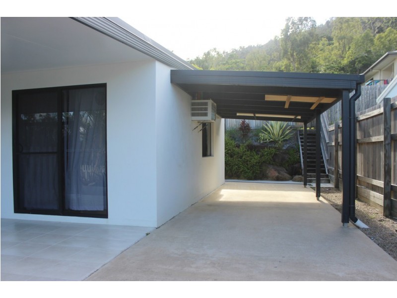 7 Amarula Drive, Cannonvale QLD 4802