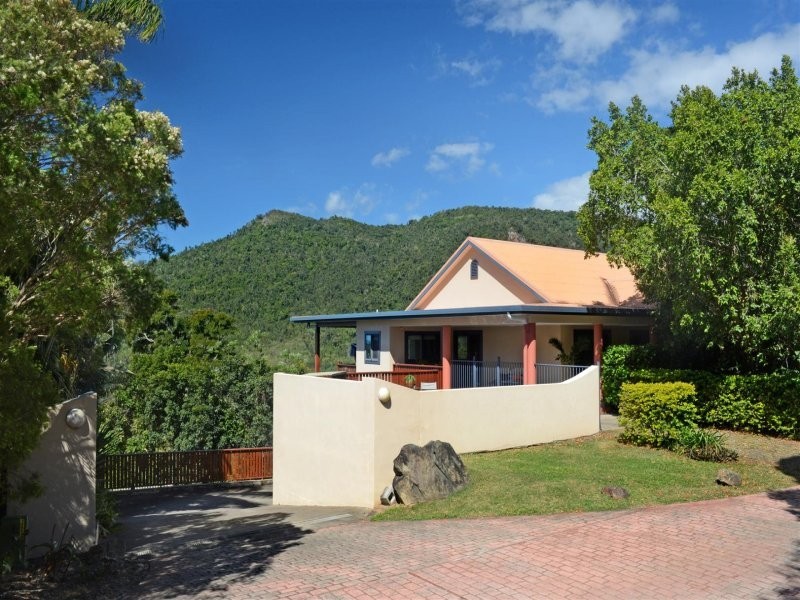 21/14 Hamilton Avenue, Cannonvale QLD 4802