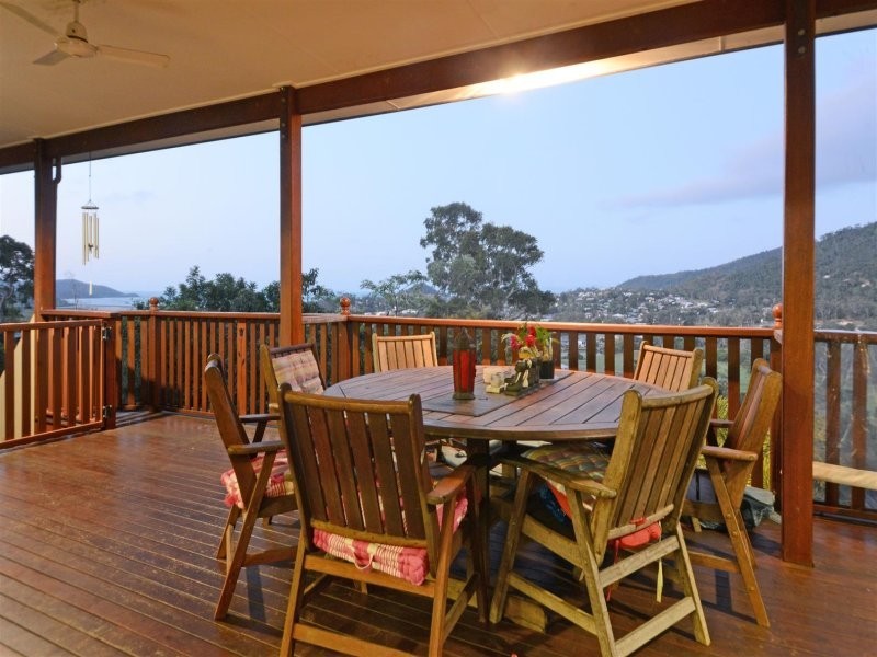 21/14 Hamilton Avenue, Cannonvale QLD 4802