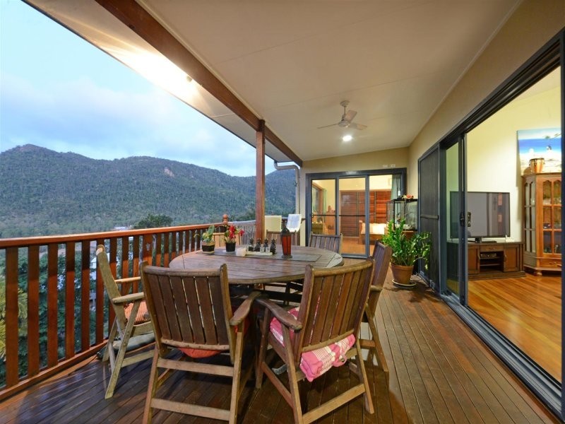 21/14 Hamilton Avenue, Cannonvale QLD 4802