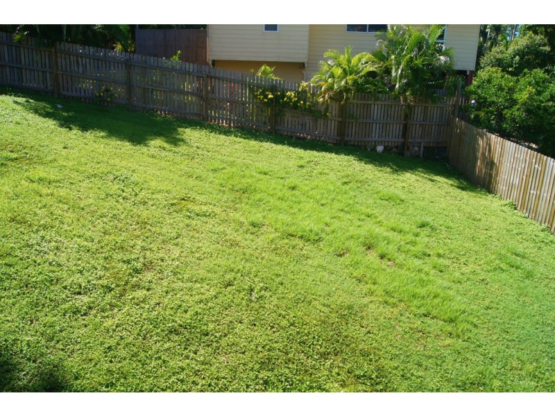 4 Banksia Court, Cannonvale QLD 4802