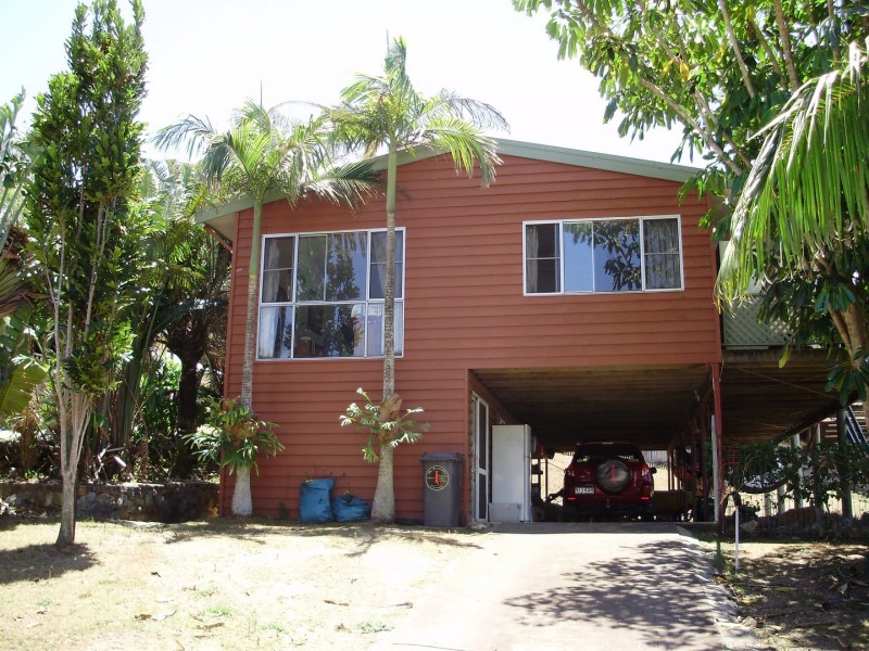 4 Banksia Court, Cannonvale QLD 4802