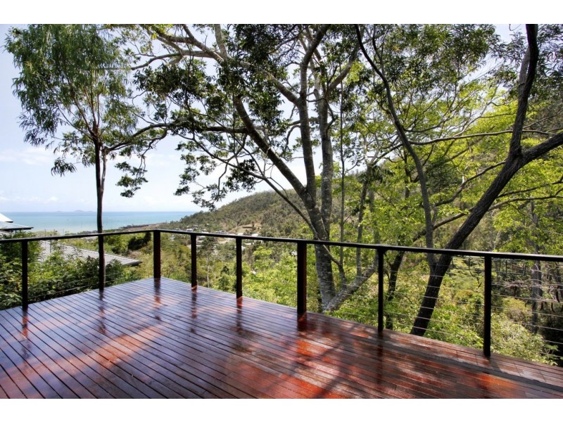 22 Macona Crescent, Cannonvale QLD 4802