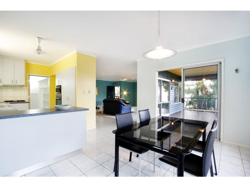 22 Macona Crescent, Cannonvale QLD 4802