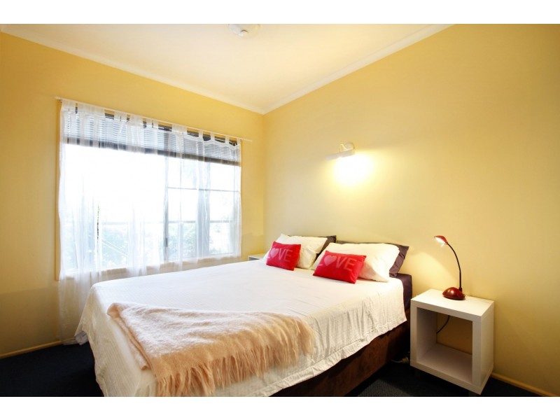 22 Macona Crescent, Cannonvale QLD 4802