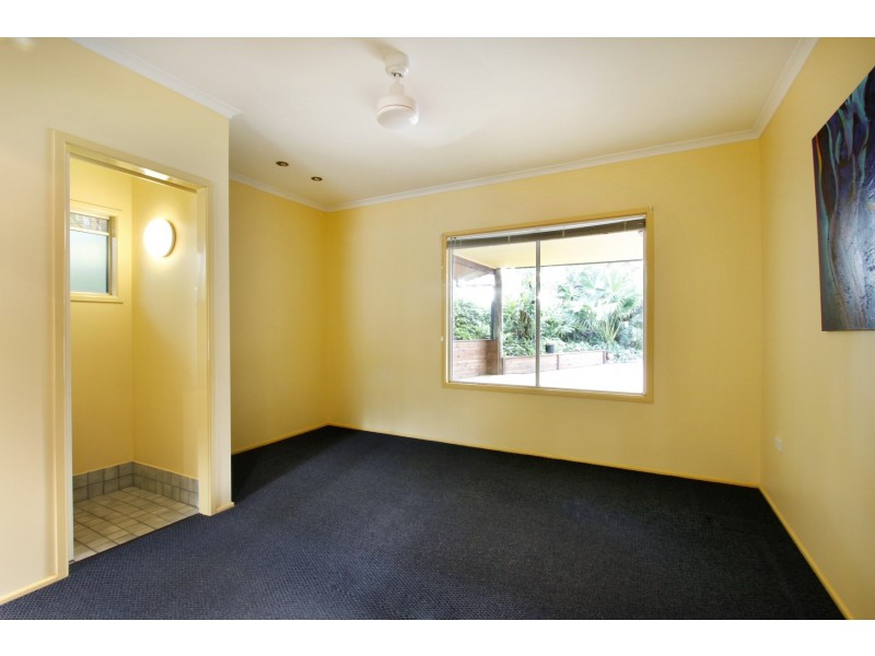 22 Macona Crescent, Cannonvale QLD 4802