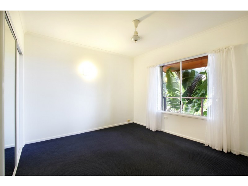 22 Macona Crescent, Cannonvale QLD 4802