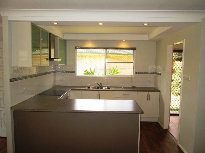 18 Palm Drive, Cannonvale QLD 4802