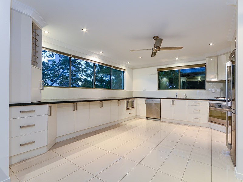 Barrier Reef House, 6 Marina Terrace, Hamilton Island QLD 4803
