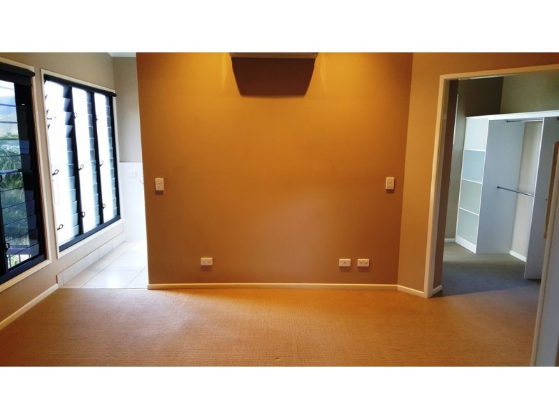 25 Beth Court, Cannonvale QLD 4802