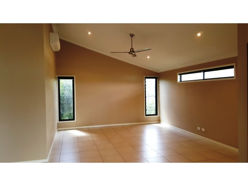 25 Beth Court, Cannonvale QLD 4802