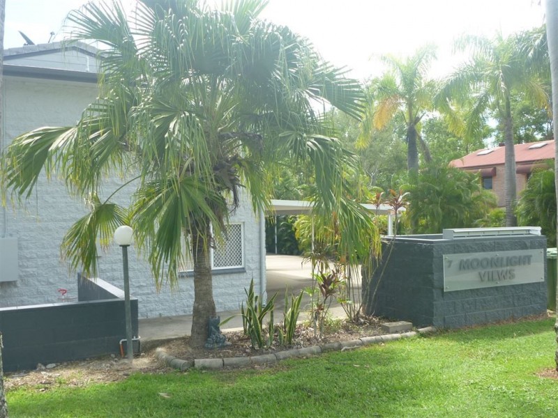 2/7 Duell Road, Cannonvale QLD 4802