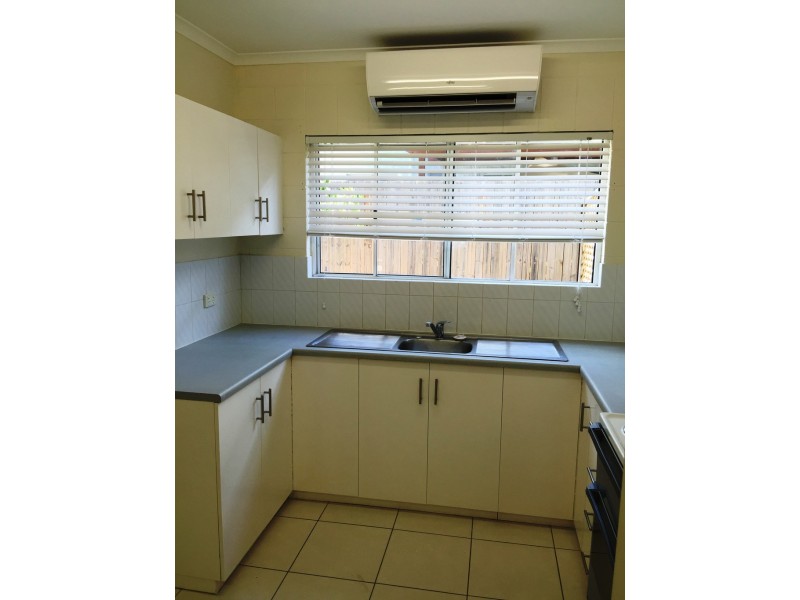 2/7 Duell Road, Cannonvale QLD 4802