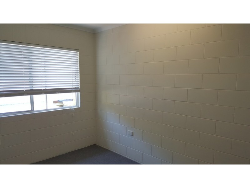 2/7 Duell Road, Cannonvale QLD 4802